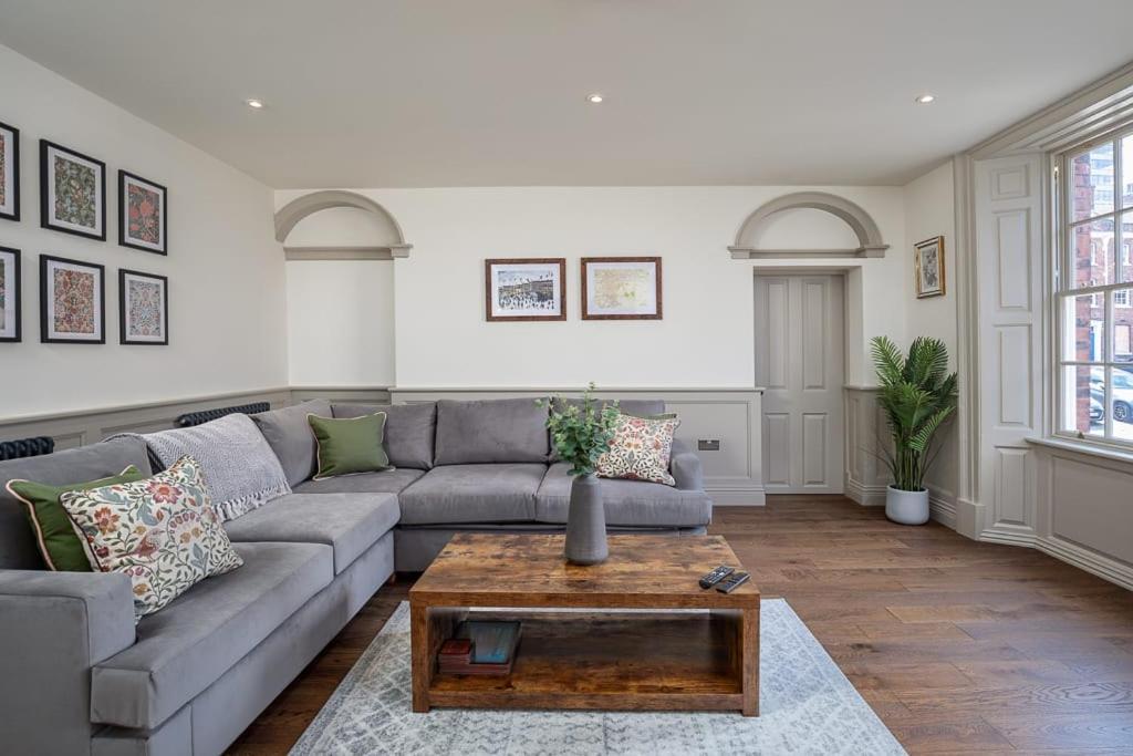 Paradise Square-Remodelled 18Th Century Apartment Sheffield Eksteriør billede