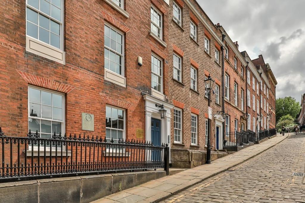 Paradise Square-Remodelled 18Th Century Apartment Sheffield Eksteriør billede